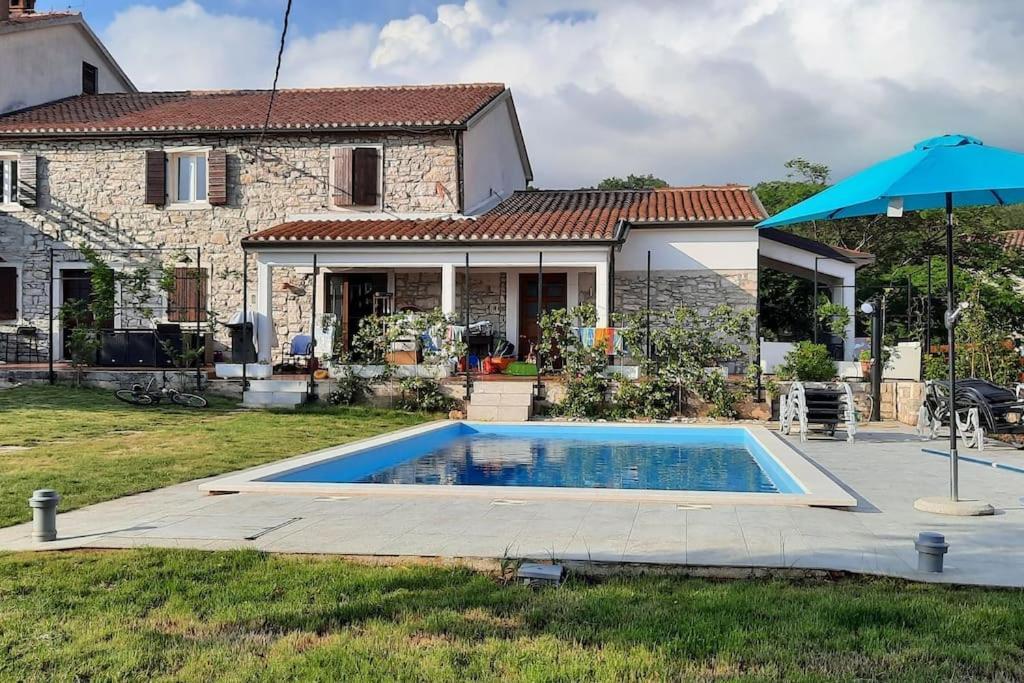 Holiday Home For 8 People, Pool + Sea View Vilanija Экстерьер фото