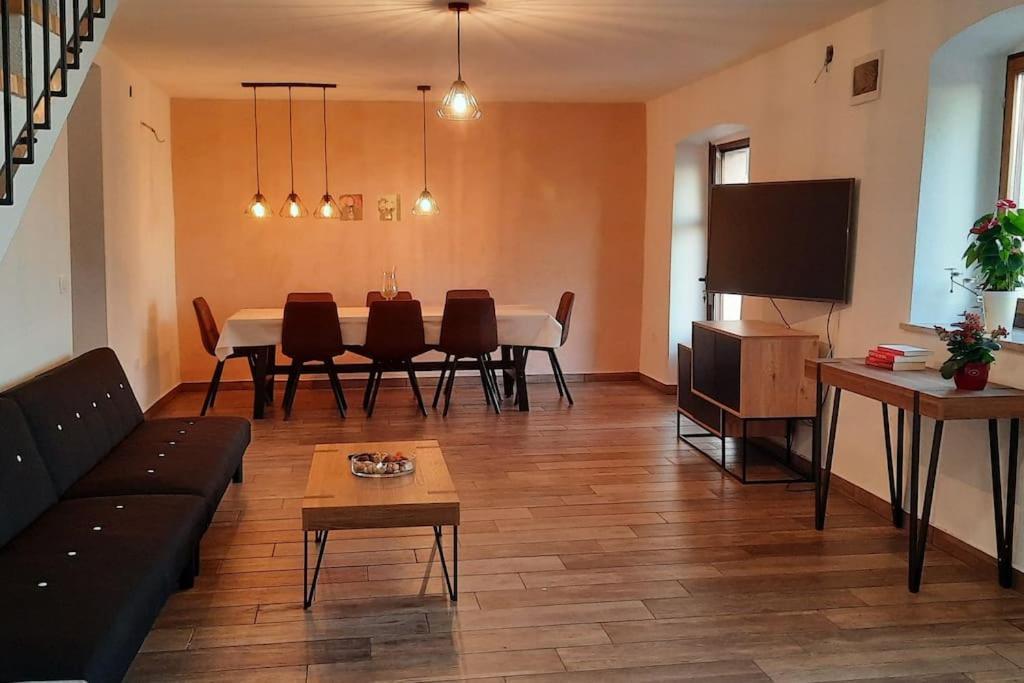 Holiday Home For 8 People, Pool + Sea View Vilanija Экстерьер фото